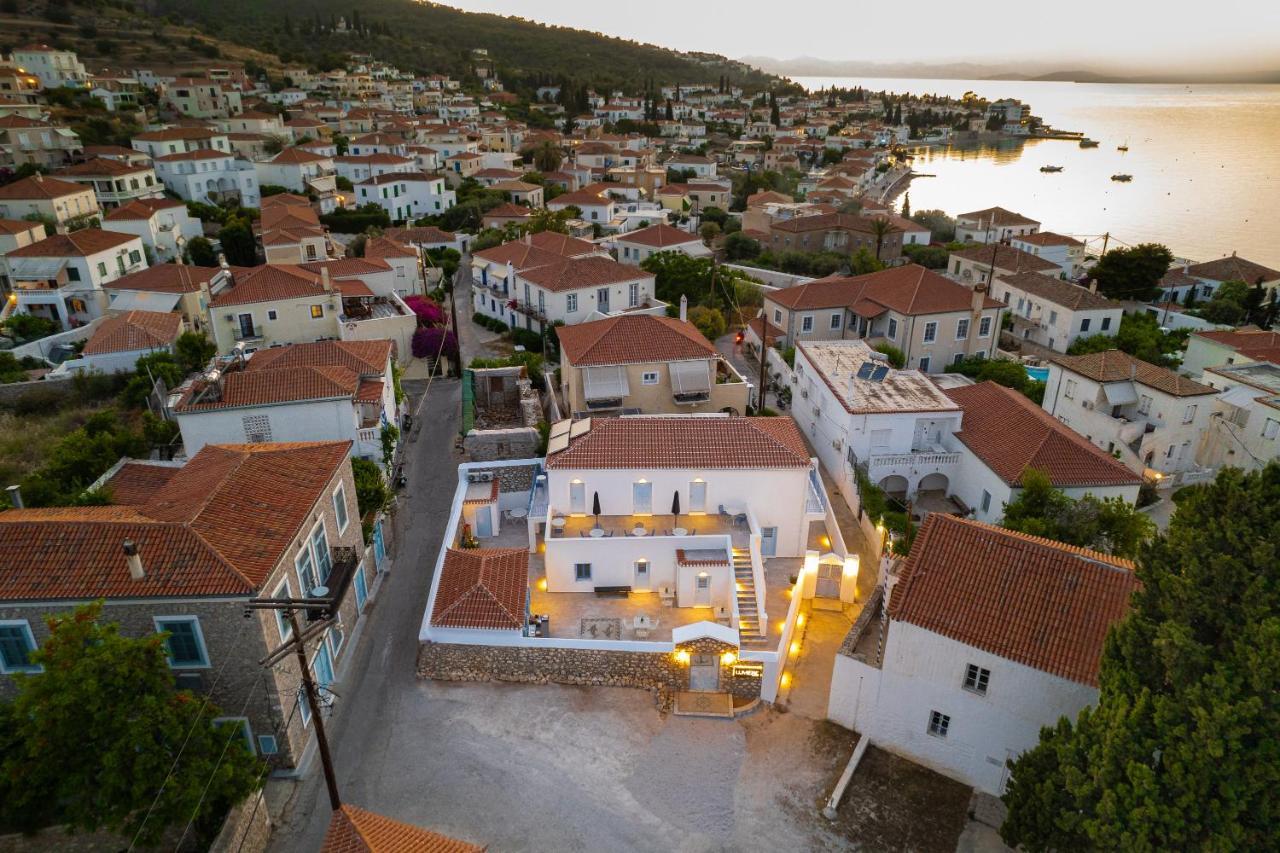 Hotel Lumiere Spetses Exterior foto