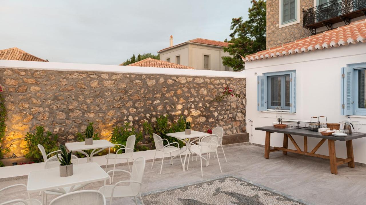 Hotel Lumiere Spetses Exterior foto